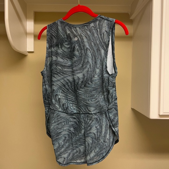Lululemon Tank - Picture 2 of 6